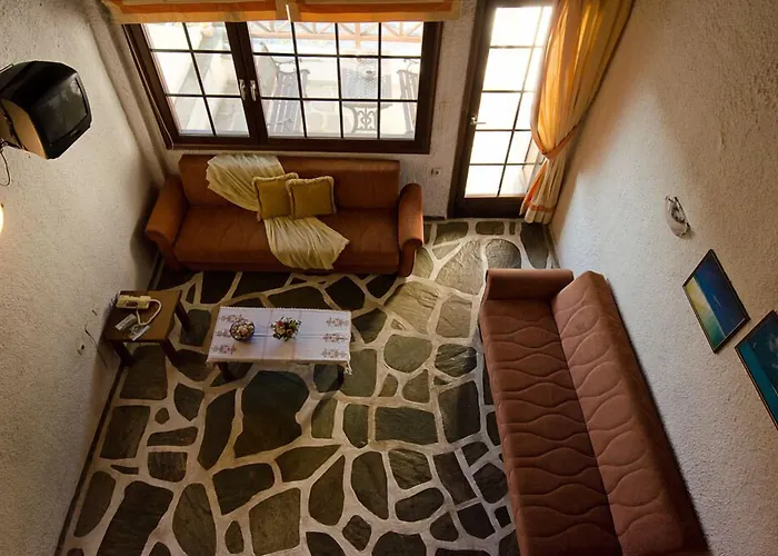 Aparthotel Delphi 4*