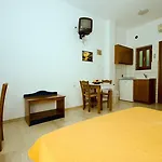 Aparthotel Delphi 4*
