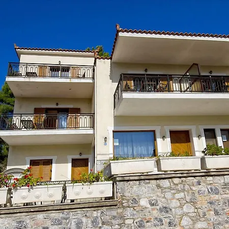 Delphi Aparthotel